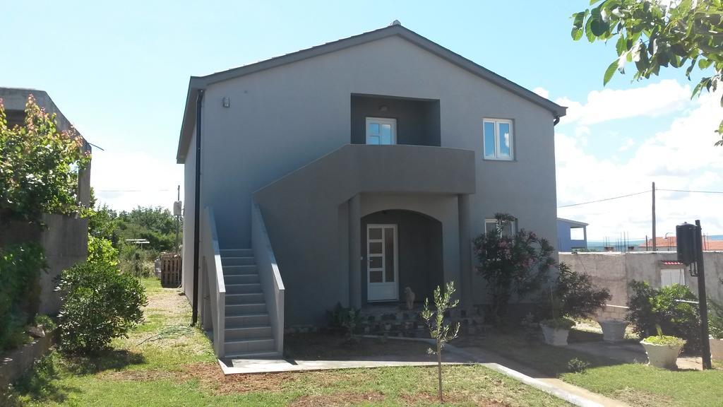 Apartman Monte Cristo Maslenica Eksteriør bilde