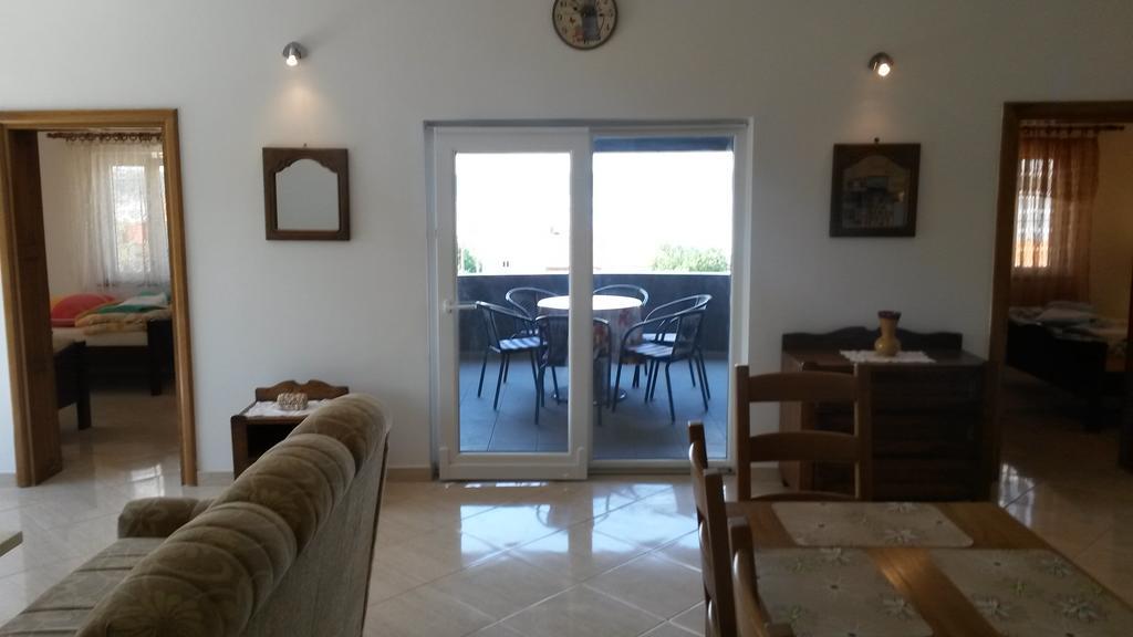 Apartman Monte Cristo Maslenica Eksteriør bilde